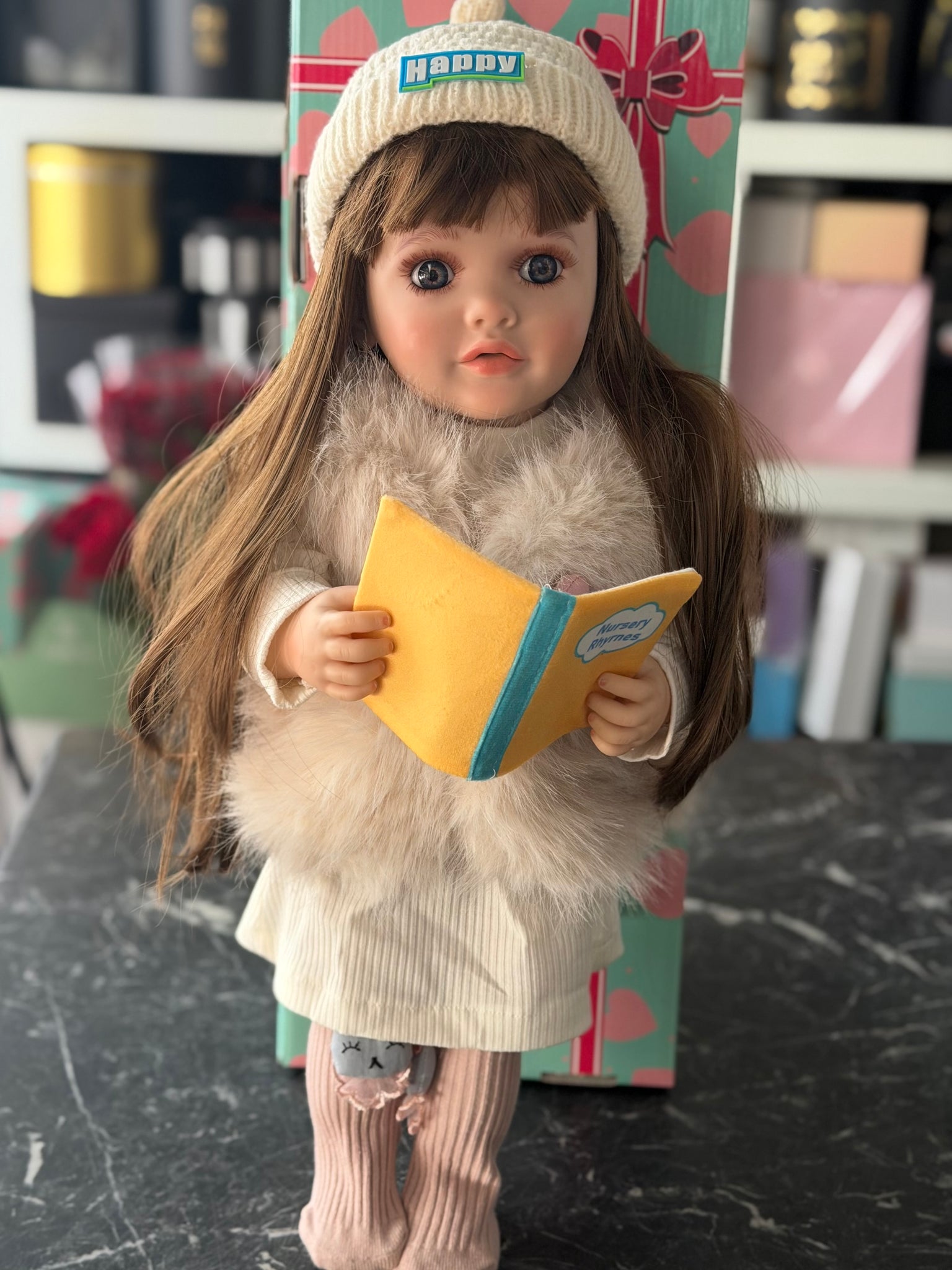 عروسة بائعة الورد الذكية (smart doll)