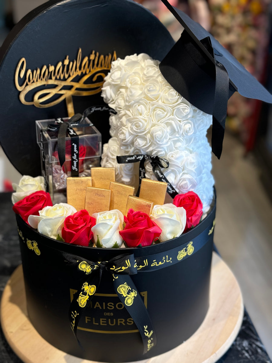 Graduation box – Bae3at Elward flower shop
