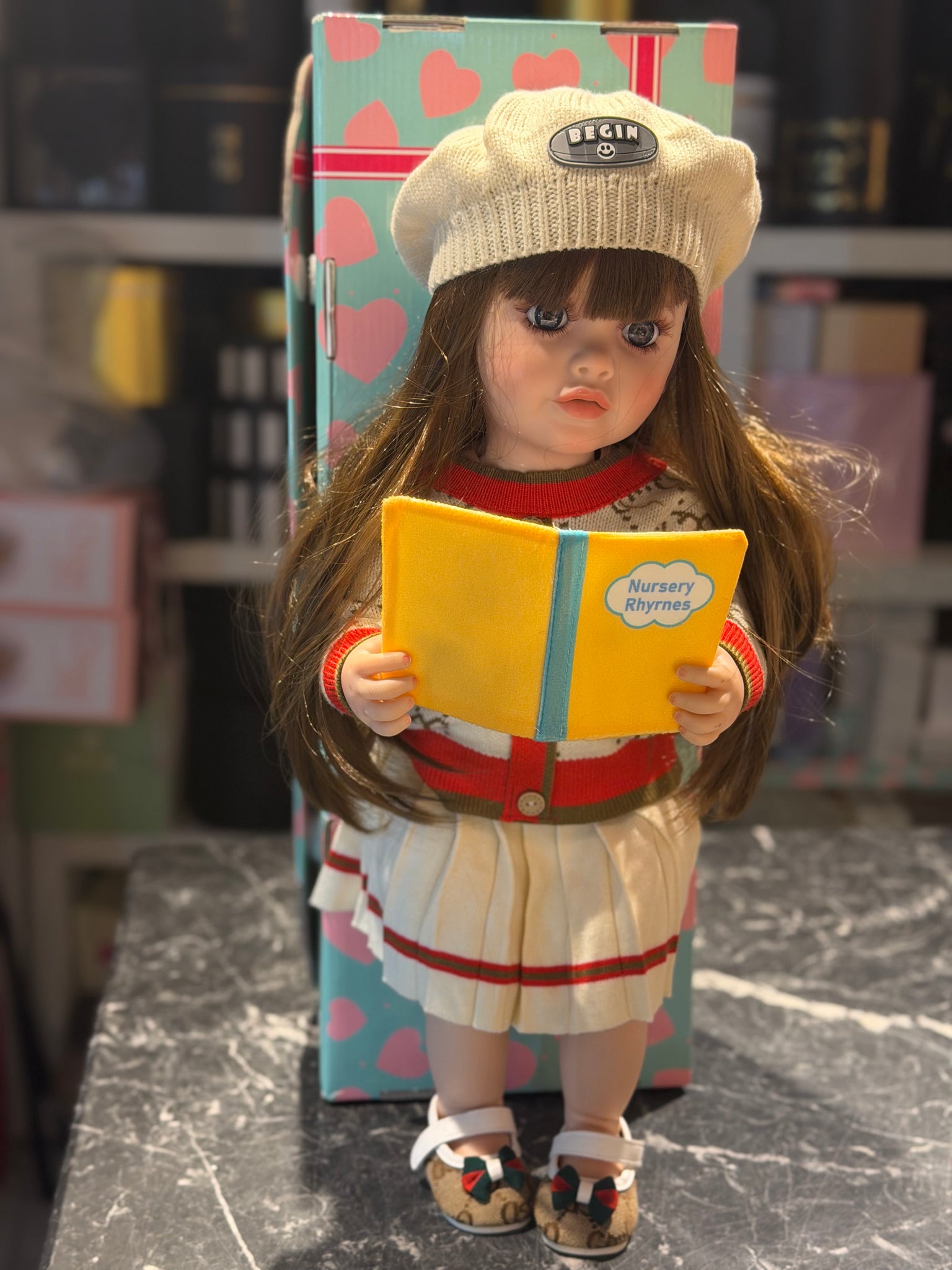 عروسة بائعة الورد الذكية (smart doll)