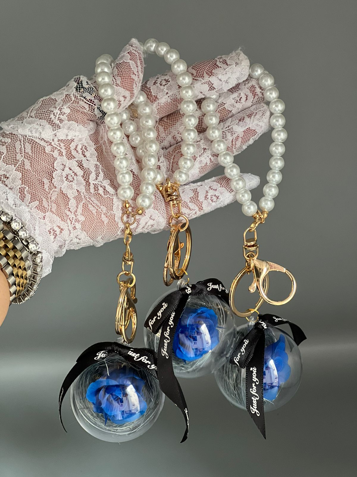 Forever Rose's - Main Image