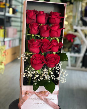 Classic Roses box - Bae3at Elward flower shop 