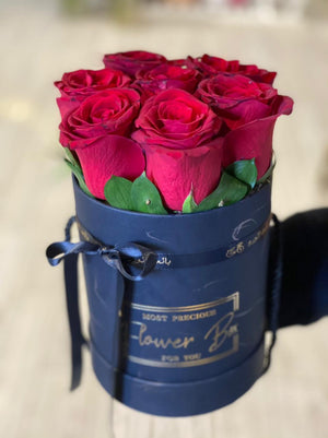 Round Box with Rose's - Bae3at Elward flower shop 