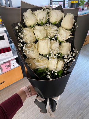 White Roses Bouquet - Bae3at Elward flower shop 