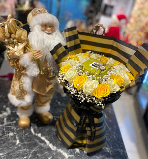 Golden Santa with patchi Bouquet - Bae3at Elward flower shop 