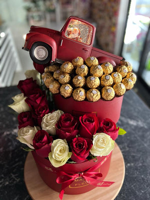 Tower Boxs Flowers & Chocolate with Christmas Car - Bae3at Elward flower shop 
