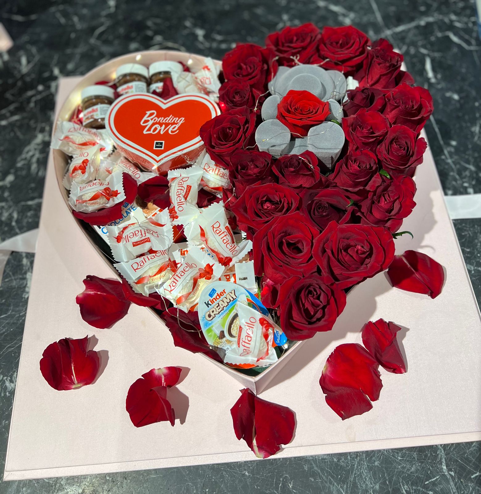 Big Heart Chocolate & Flowers with Forever Rose - Bae3at Elward flower shop 